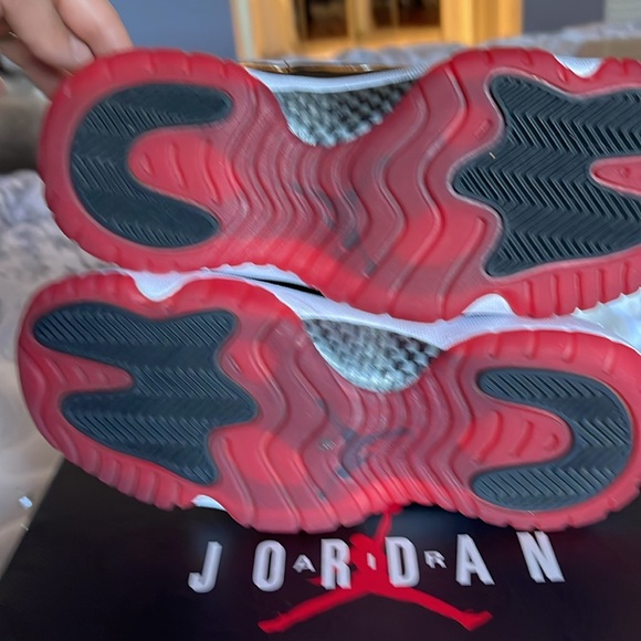 Jordan 11 low University, red black and white retro - Picture 3 of 7